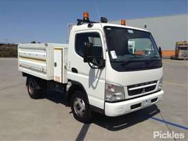 2009 Mitsubishi Canter FE83 - picture0' - Click to enlarge
