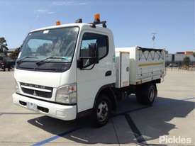 2009 Mitsubishi Canter FE83 - picture2' - Click to enlarge