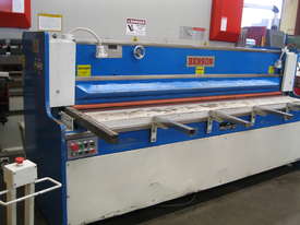 Benson 2450mm x 4mm Hydraulic Guillotine - picture0' - Click to enlarge