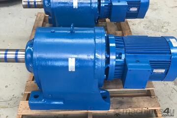 11 kw 15 hp 26 rpm Output Drive Foot Mount Geared Motor