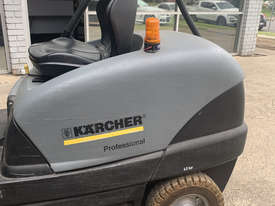 Karcher Industrial Ride-on Floor and Vacuum Sweeper for sale!  - picture0' - Click to enlarge