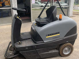Karcher Industrial Ride-on Floor and Vacuum Sweeper for sale!  - picture0' - Click to enlarge