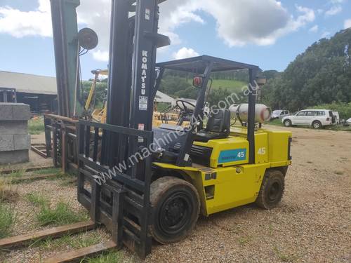 4.5T Komatsu (4.5m Lift) LPG/Petrol FG45