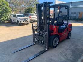 FORKLIFT 3.5T DIESEL 3 STAGE CONTAINER MAST FULL SERVICE HISTORY - picture0' - Click to enlarge