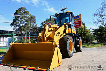   MODEL ARRIVING! 2022 UHI Machinery LG825 6.4T 114HP Available In Syd BNE SA