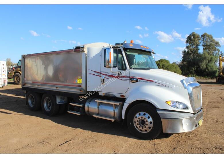 Buy Used 2010 Caterpillar CT700 Tipper Trucks in , Listed on Machines4u