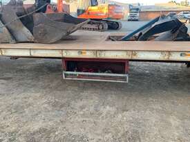 Tri Axle Tag Trailer - picture2' - Click to enlarge
