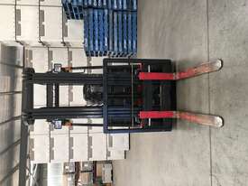 Nichiyu 1.8T 3 Wheel Counterbalance Forklift - Hire - picture0' - Click to enlarge