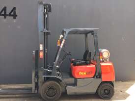 Mitsubishi FG25T 2.5 Ton 2 Stages Clearview Counterbalance LPG forklift - Refurbished - picture0' - Click to enlarge