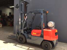 Mitsubishi FG25T 2.5 Ton 2 Stages Clearview Counterbalance LPG forklift - Refurbished - picture0' - Click to enlarge