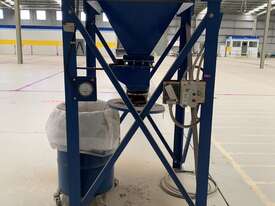 Commercial Dust Extractor  - picture0' - Click to enlarge