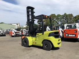 High Reach Dual Tyre 3.0t LPG CLARK Forklift - Hire - picture1' - Click to enlarge