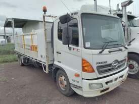 Hino FC4J - picture0' - Click to enlarge