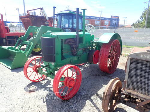 CIRCA 1933 MASSEY HARRIS 4X2 TRACTOR