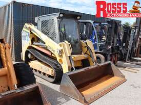 2013 GEHL RT210 Posi Track Skidsteer - picture18' - Click to enlarge