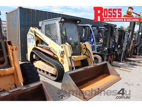 2013 GEHL RT210 Posi Track Skidsteer