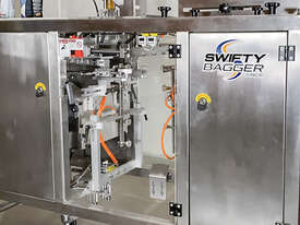 Pouch filling machine - picture0' - Click to enlarge