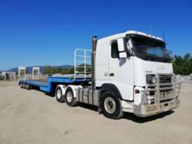 VOLVO FH16 Prime Mover 550hp, Tri-axle Drop Deck Low Loader (widener) - picture2' - Click to enlarge