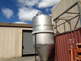 STAINLESS STEEL SILO/TANK TO INTERNAL DAIRY FINISH - picture0' - Click to enlarge