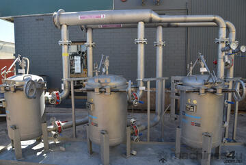 Manifolded set of 3 Hayward GAF Eaton 4 bag filter stainless steel pressure housing