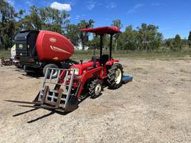 Used Shibaura SD2200 Tractor - picture1' - Click to enlarge