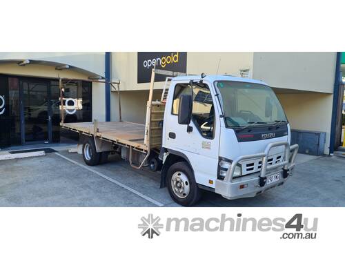 2006 Isuzu NPR Tray Truck