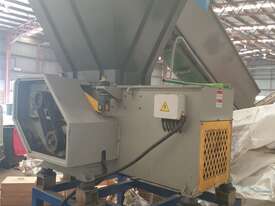 GENOX V500 SINGLE SHAFT SHREDDER - picture1' - Click to enlarge