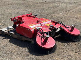 GIANNI FERRARI SC1-16 QUATTRO 5 SWEEPER ATTACHMENT SUIT GIANNI FERRARI TG630 Slasher/Mower Attachmen - picture2' - Click to enlarge