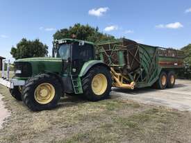 Used John Deere 6920 with bin - picture0' - Click to enlarge