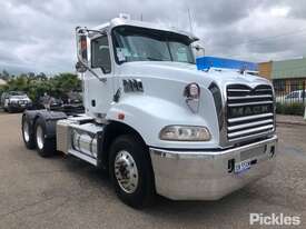 2014 Mack CMMT - picture0' - Click to enlarge