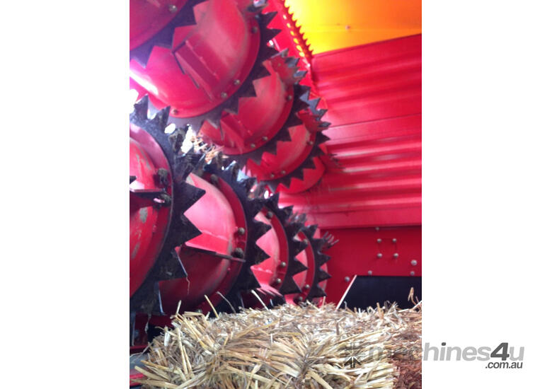 caption Schuitemaker FEEDO 80 Bale Wagon/Feedout Hay/Forage Equip