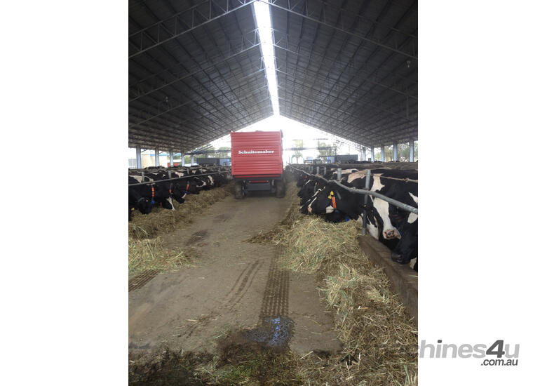 caption Schuitemaker FEEDO 80 Bale Wagon/Feedout Hay/Forage Equip