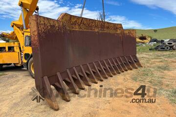 6 metre thick stone rake to suit Komatsu D85