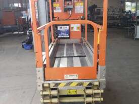 JLG 1930ES SCISSOR LIFT - picture1' - Click to enlarge