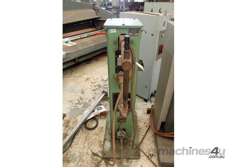 caption Aston 119 Pedestal Spot Welding Machine