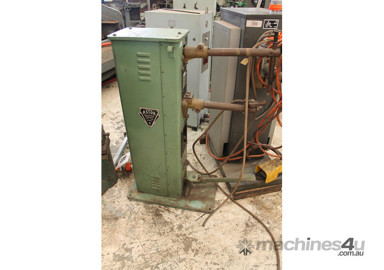 caption Aston 119 Pedestal Spot Welding Machine