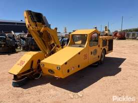 Orchard Machinery Corporation (OMC) Shockwave Sprint - picture0' - Click to enlarge