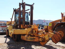 2012 HOIST R400AT48 TYRE HANDLER - picture0' - Click to enlarge