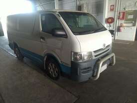 Toyota Hiace 200 - picture0' - Click to enlarge