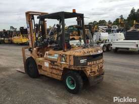 1992 Mitsubishi FG35 - picture2' - Click to enlarge