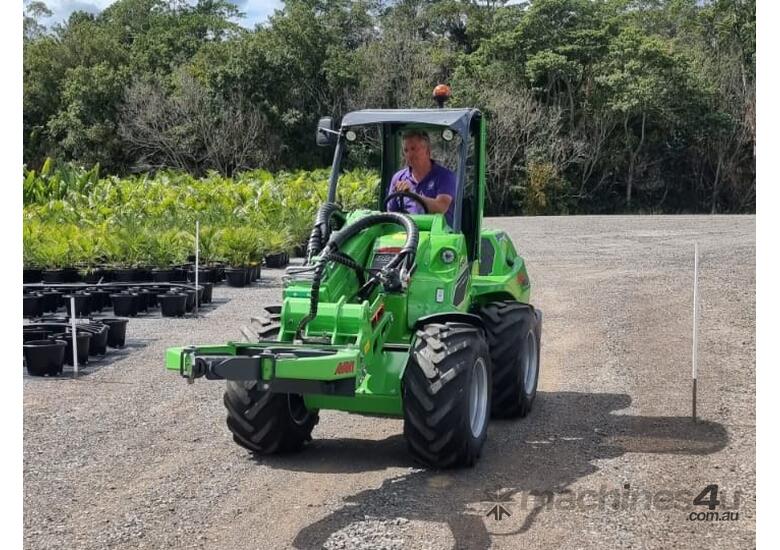 Avant 860i NurseryPro Articulated Loader 