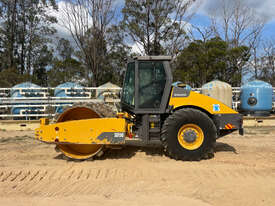 Volvo SD160 Vibrating Roller Roller/Compacting - picture0' - Click to enlarge