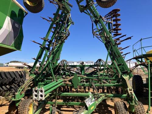 2014 John Deere 1830 Air Drills
