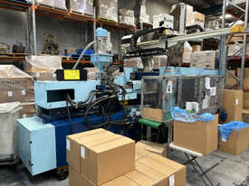 Borche BS260-III 260 Ton Plastic Injection Molding Machine (E8) - picture0' - Click to enlarge