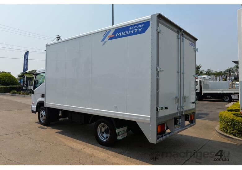 caption HYUNDAI EX6