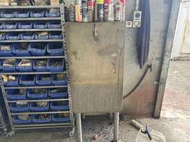 Tool Cabinet With Contents - picture2' - Click to enlarge