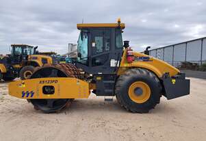 12T BOLT ON PAD FOOT ROLLER XS123PD