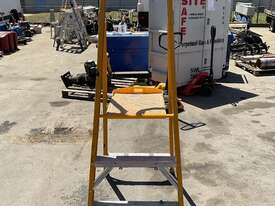 Gorilla 0.9m Industrial Platform Ladder - picture1' - Click to enlarge