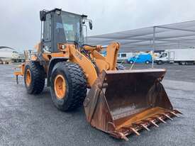2010 Case 621E Articulated Wheel Loader - picture0' - Click to enlarge