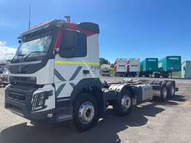 2018 Volvo FMX Series Cab Chassis - picture1' - Click to enlarge